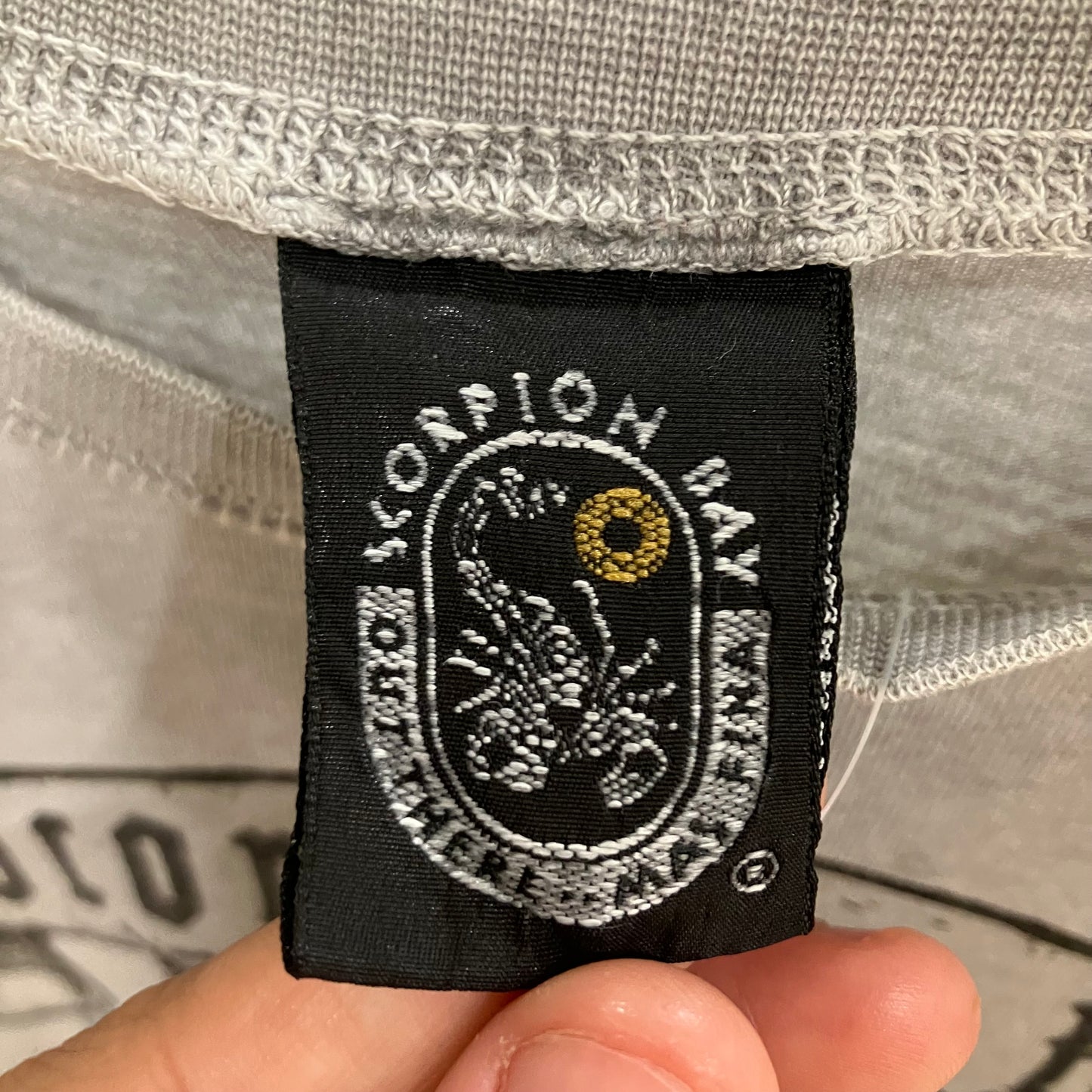 scorpion bay '00 maglia maniche lunghe grigio chiaro con stampa