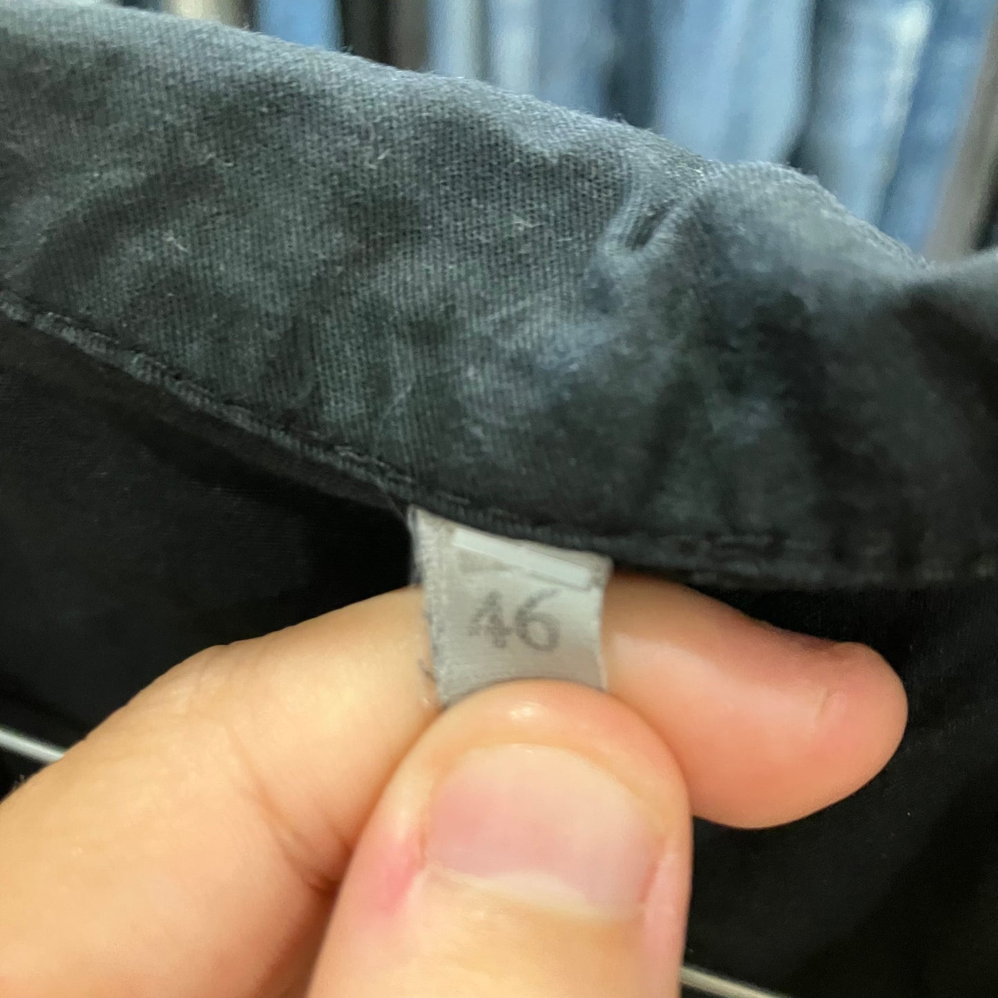 black sleeveless shirt