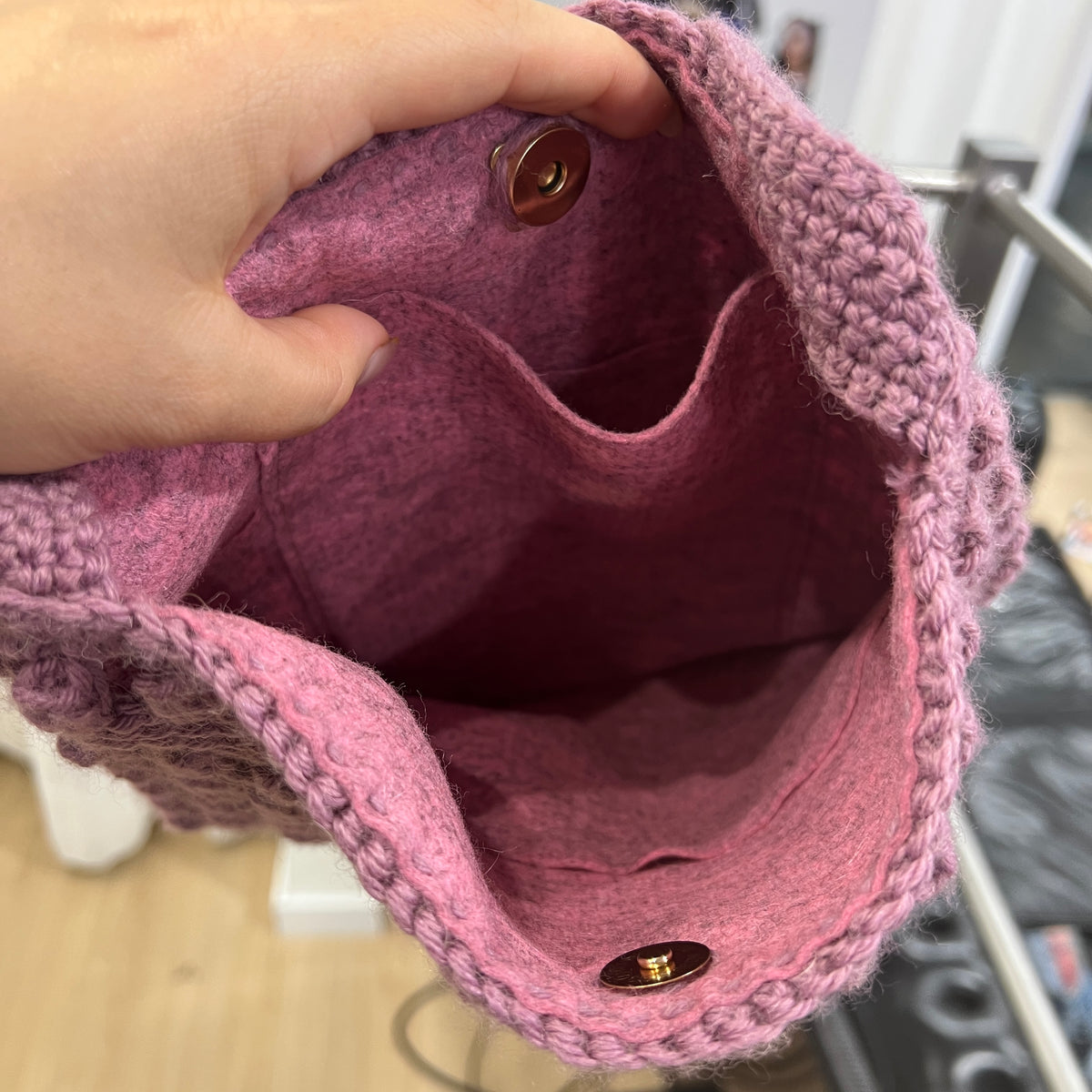 lilac purple knit wool shoulder bag with felt lining
