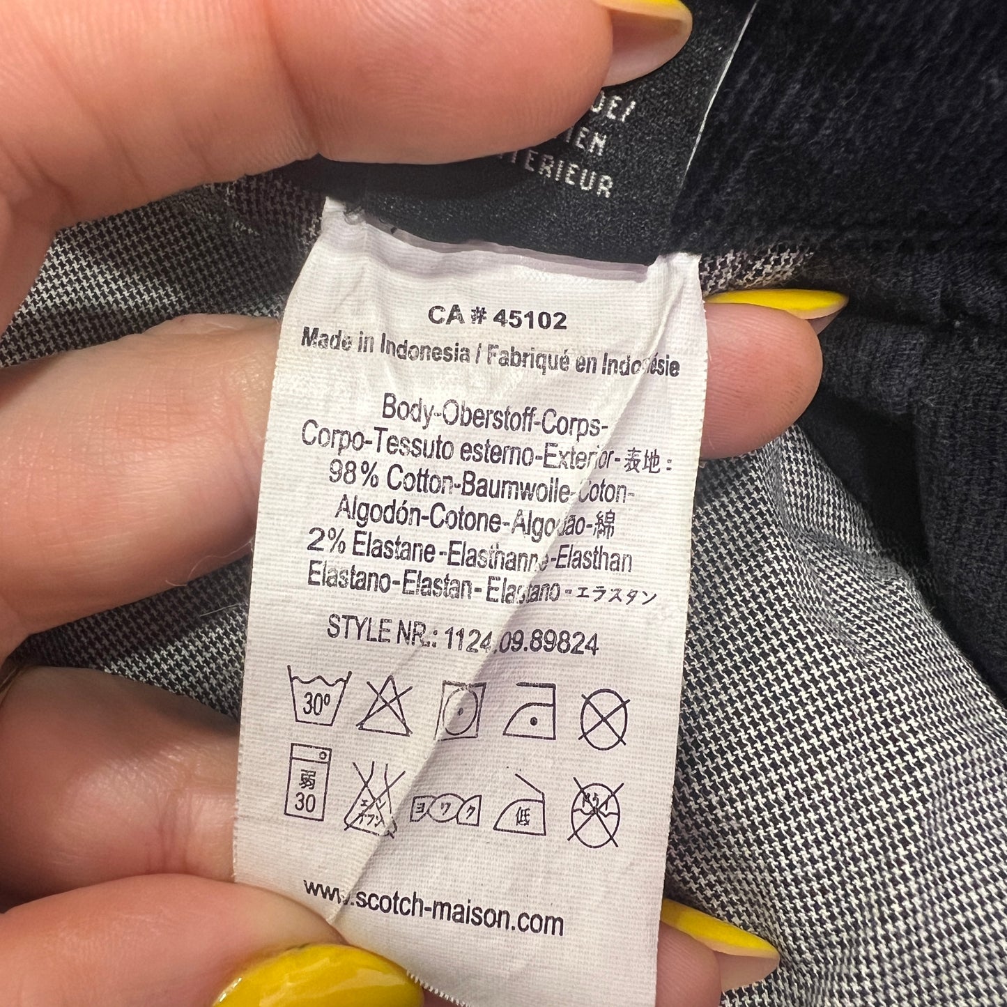 maison scotch '10s black corduroy velvet mini skirt
