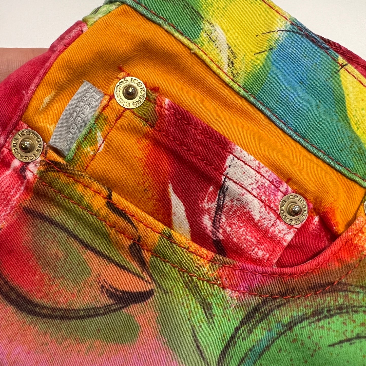iceberg 00s multicolor floral print capri pants