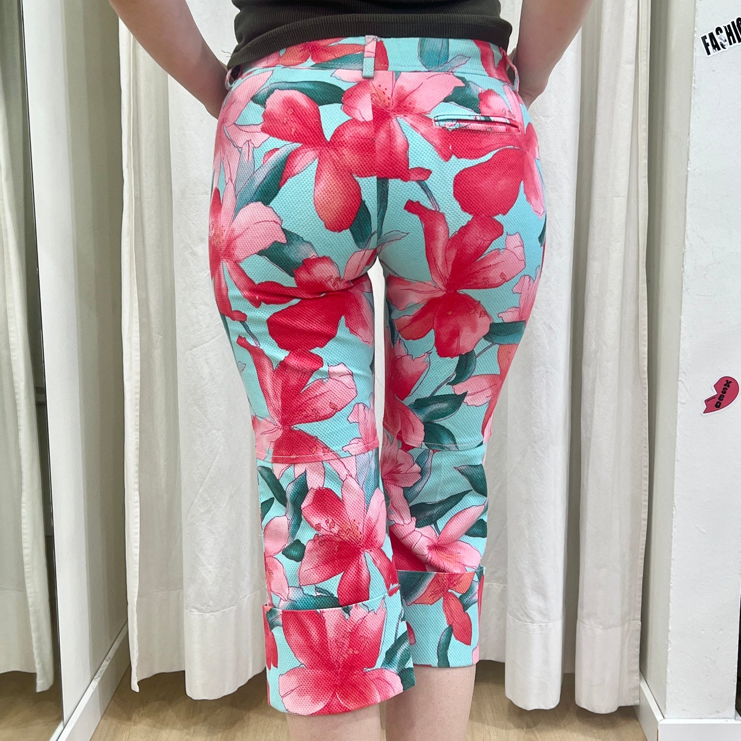 guess 00s light blue low waist capri pants with red flowers