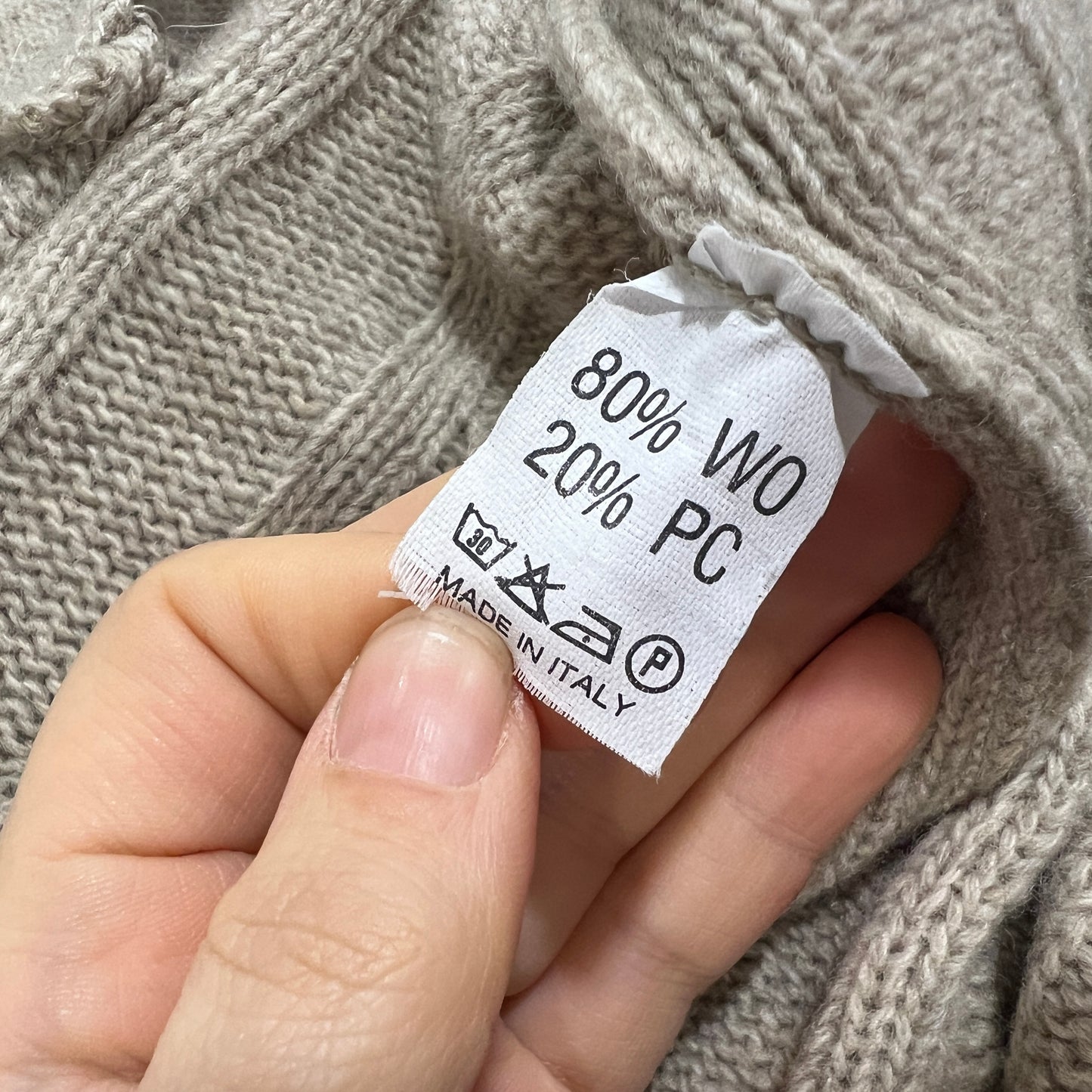 central park 00s beige cableknit wool cardigan