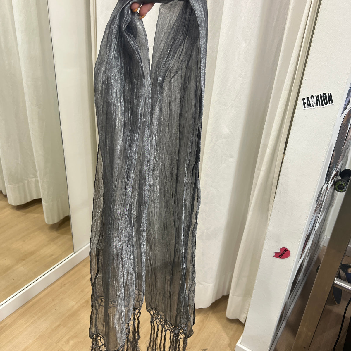 spiga 31 metallic silver crinkled scarf with fringes