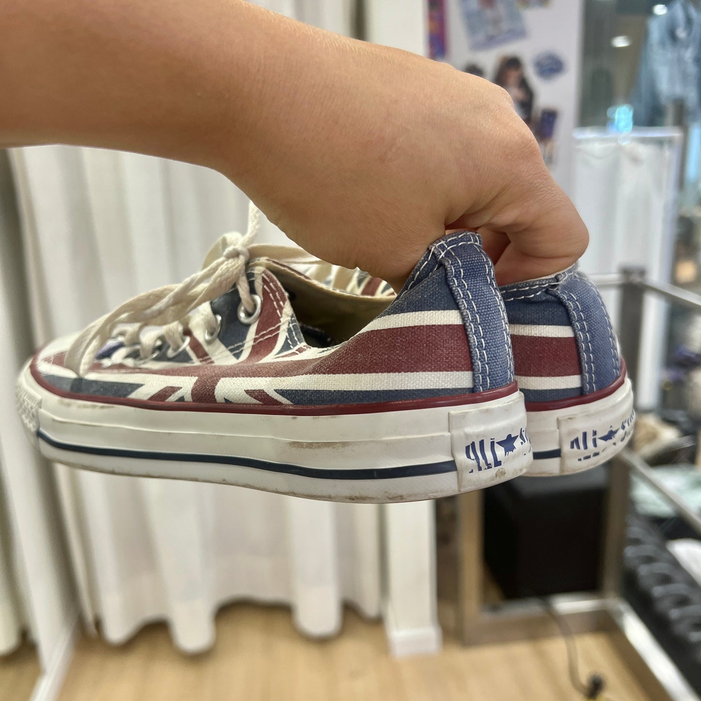 converse all star chuck taylor union jack low top sneakers