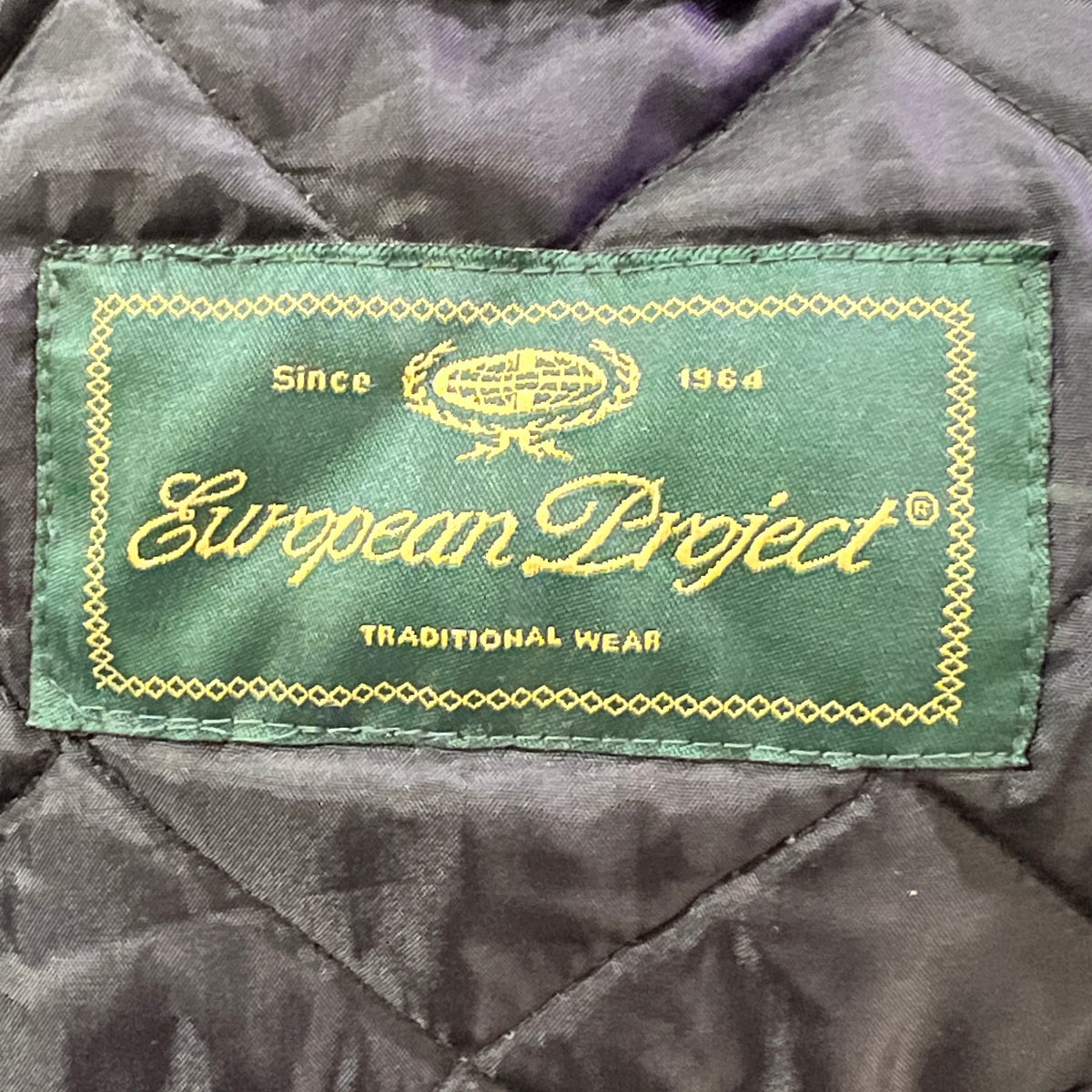 european project 00s black quilted vest with corduroy velvet collar
