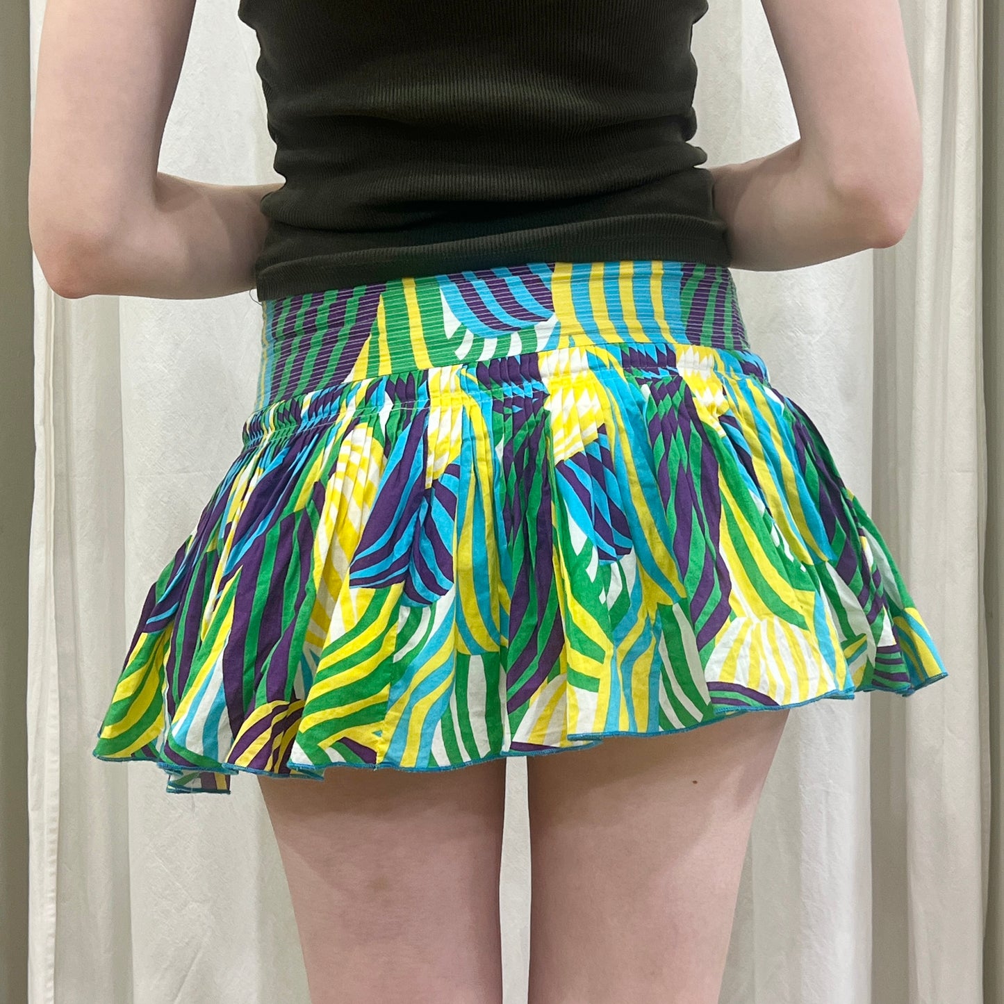 pepe jeans 00s yelow green striped low waist pleated mini skirt
