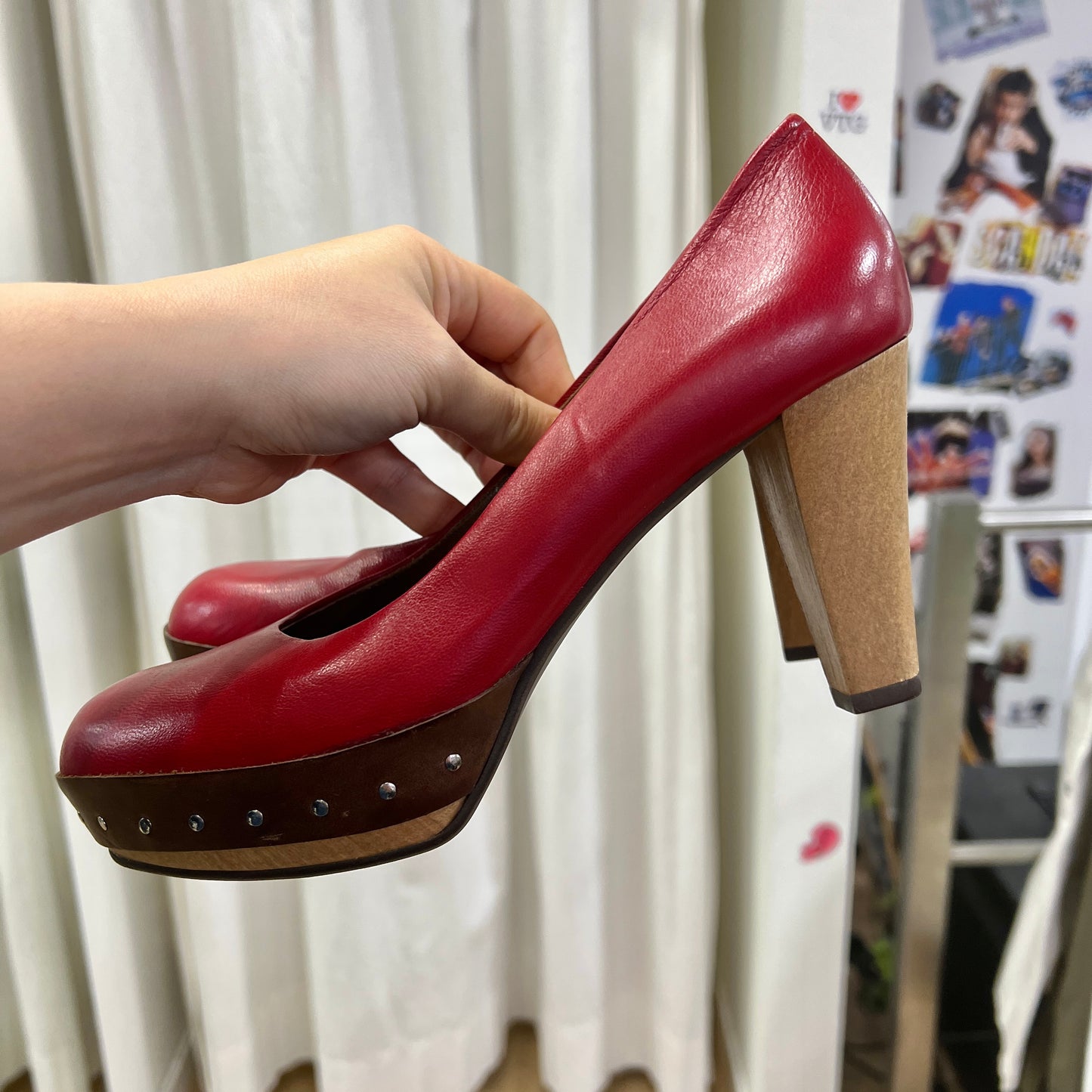 marni 00s red leather round tip with wood platform and studs