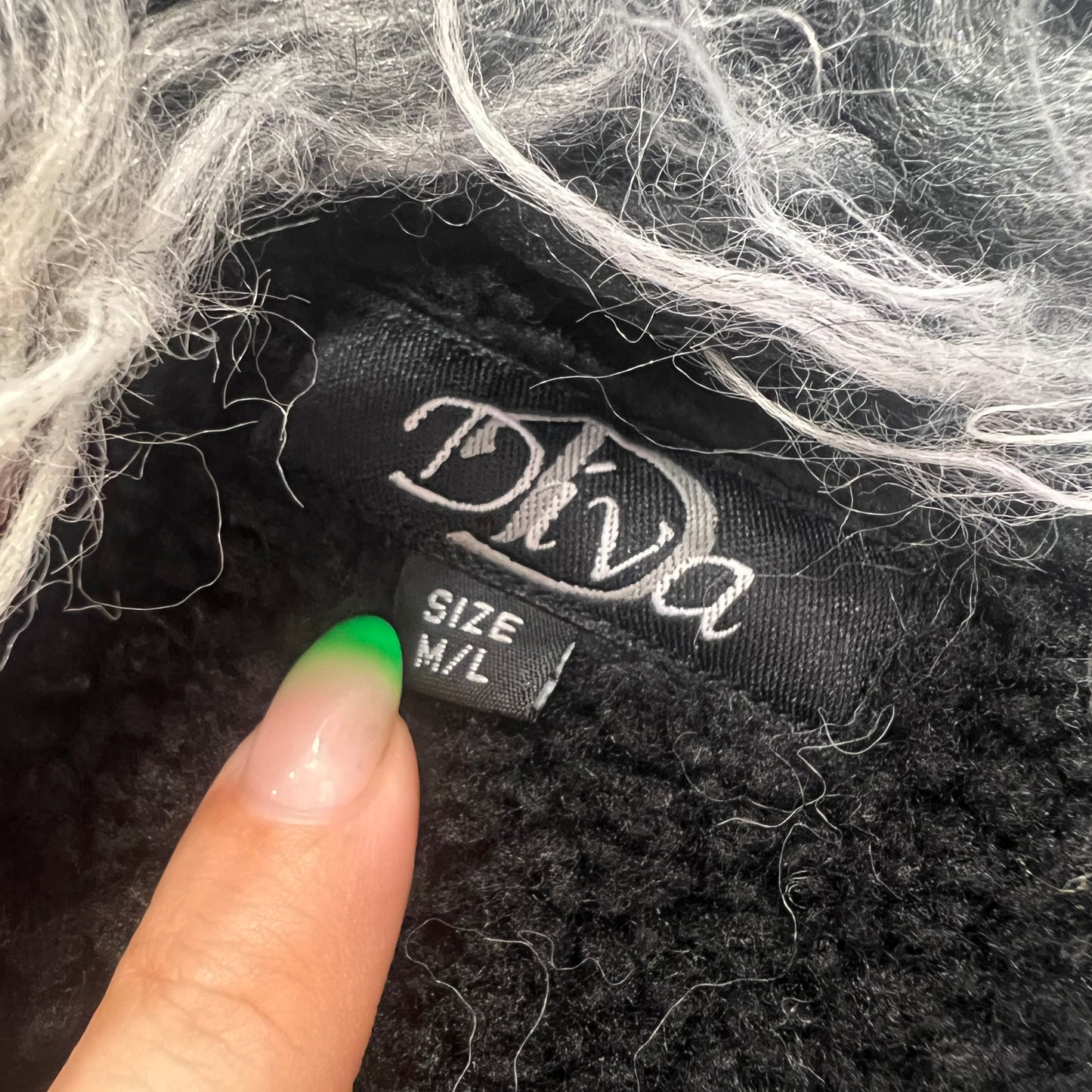 diva 00s black faux suede vest with faux fur grey trim