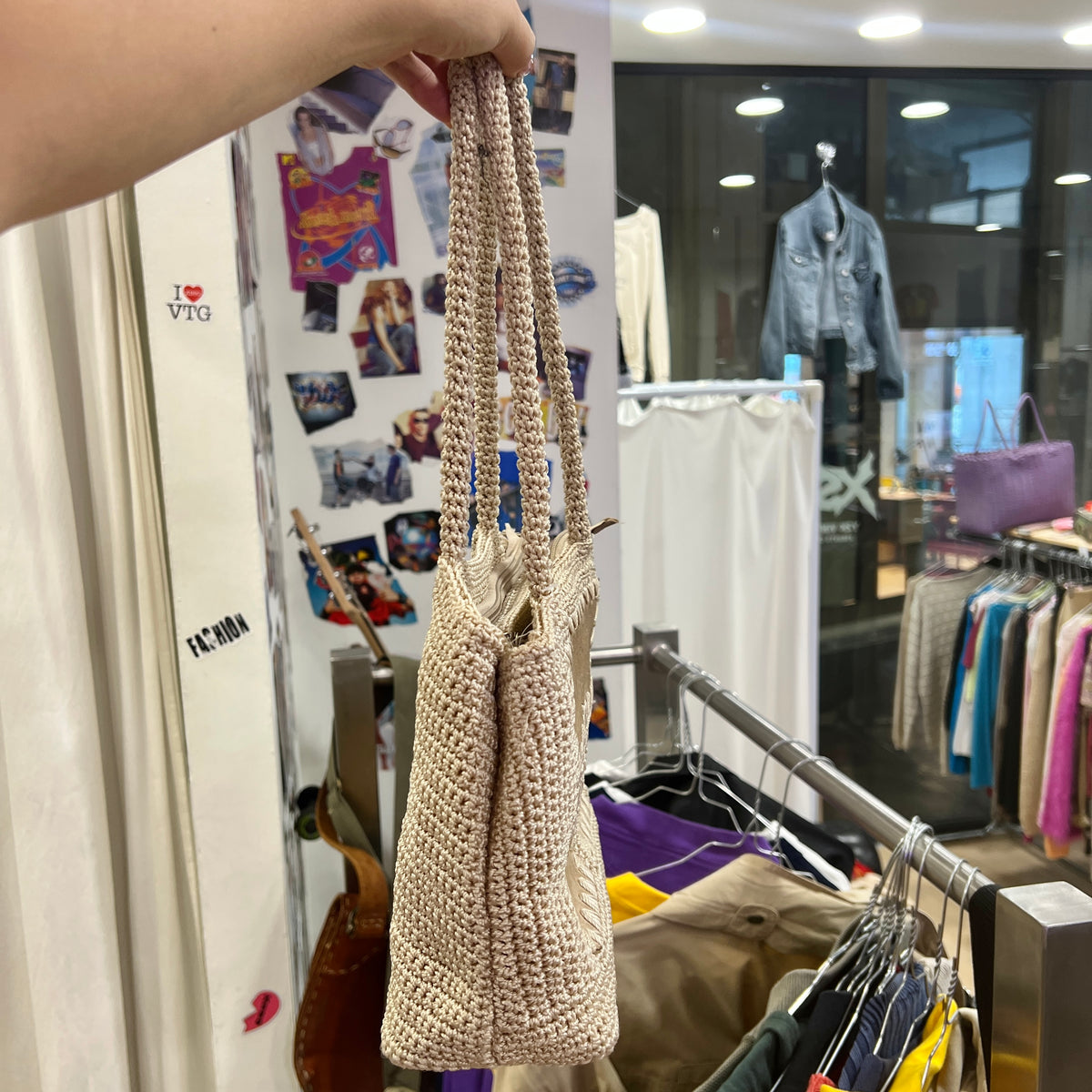 amicci 00s beige crochet shoulder bag with suede patches