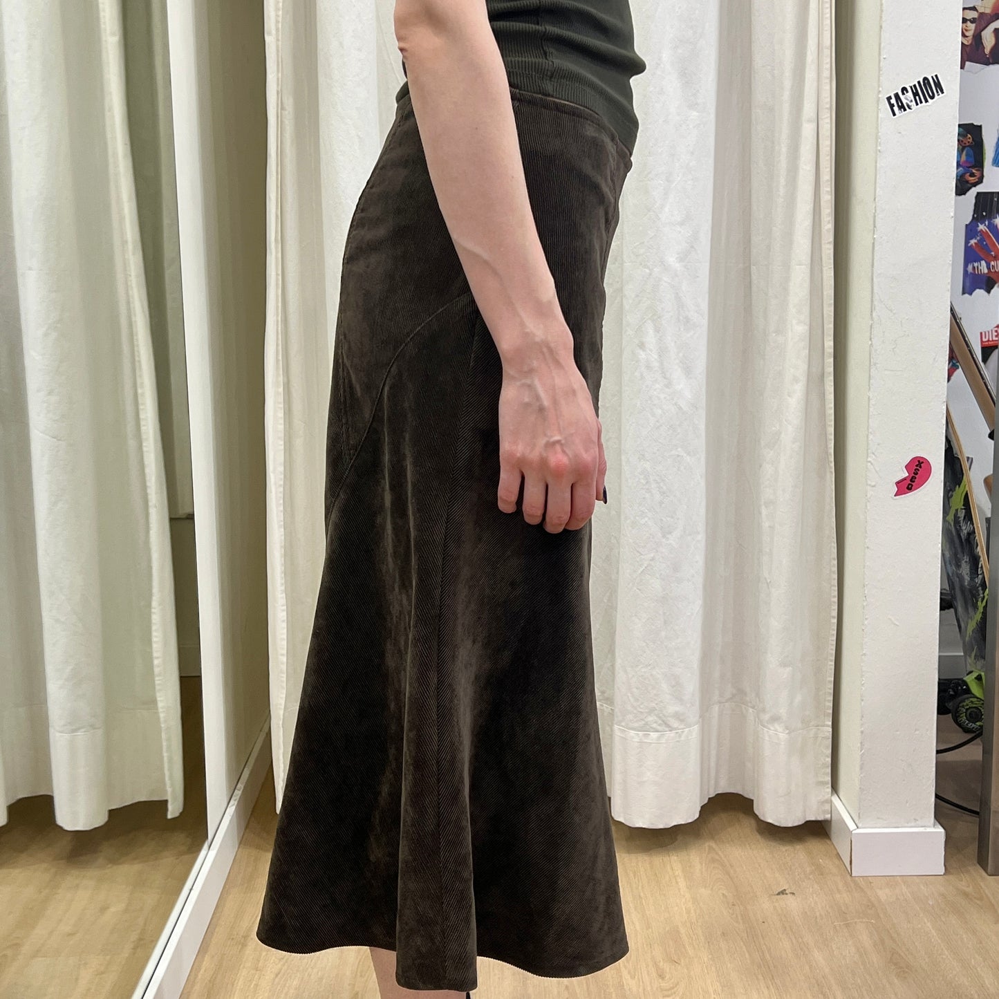 00s brown corduroy velvet bell midi skirt