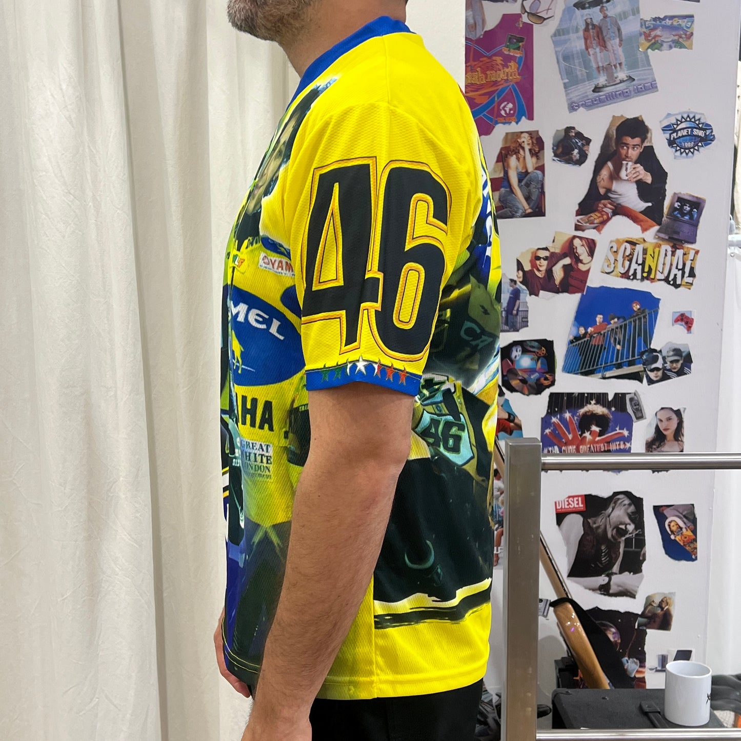 2006 valentino rossi yellow blue motoGP fan tshirt