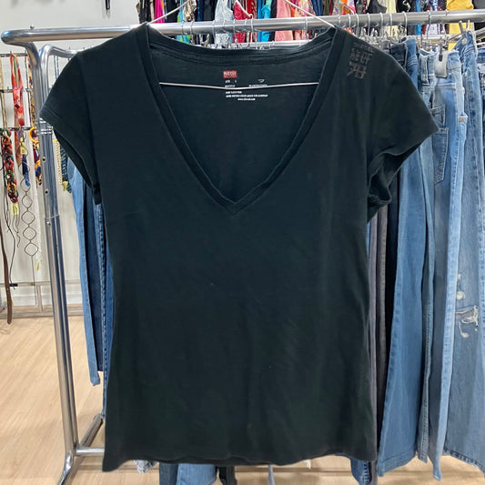 diesel 00s black v neck tshirt