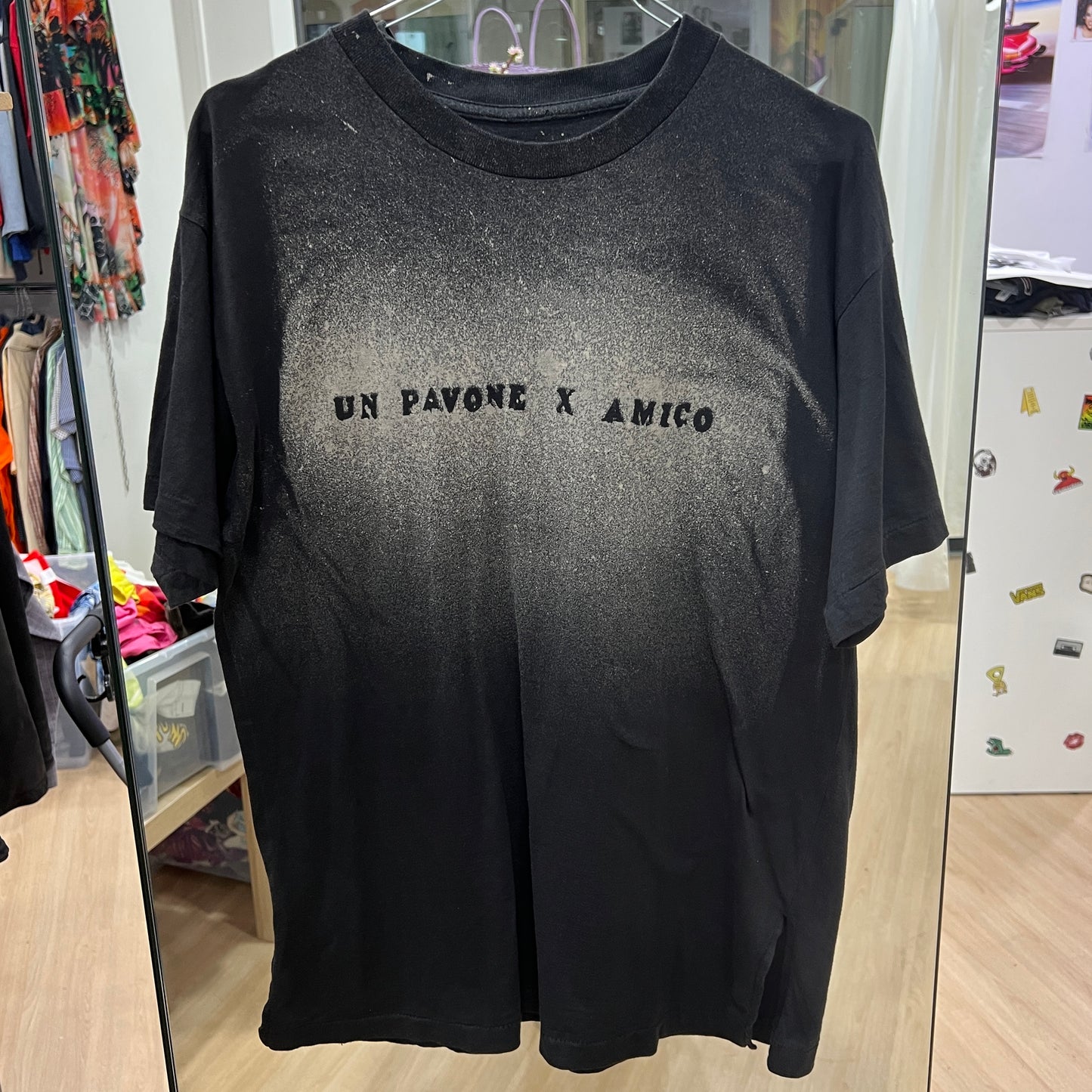 un pavone x amico - hand-bleached reworked second-hand tshirt