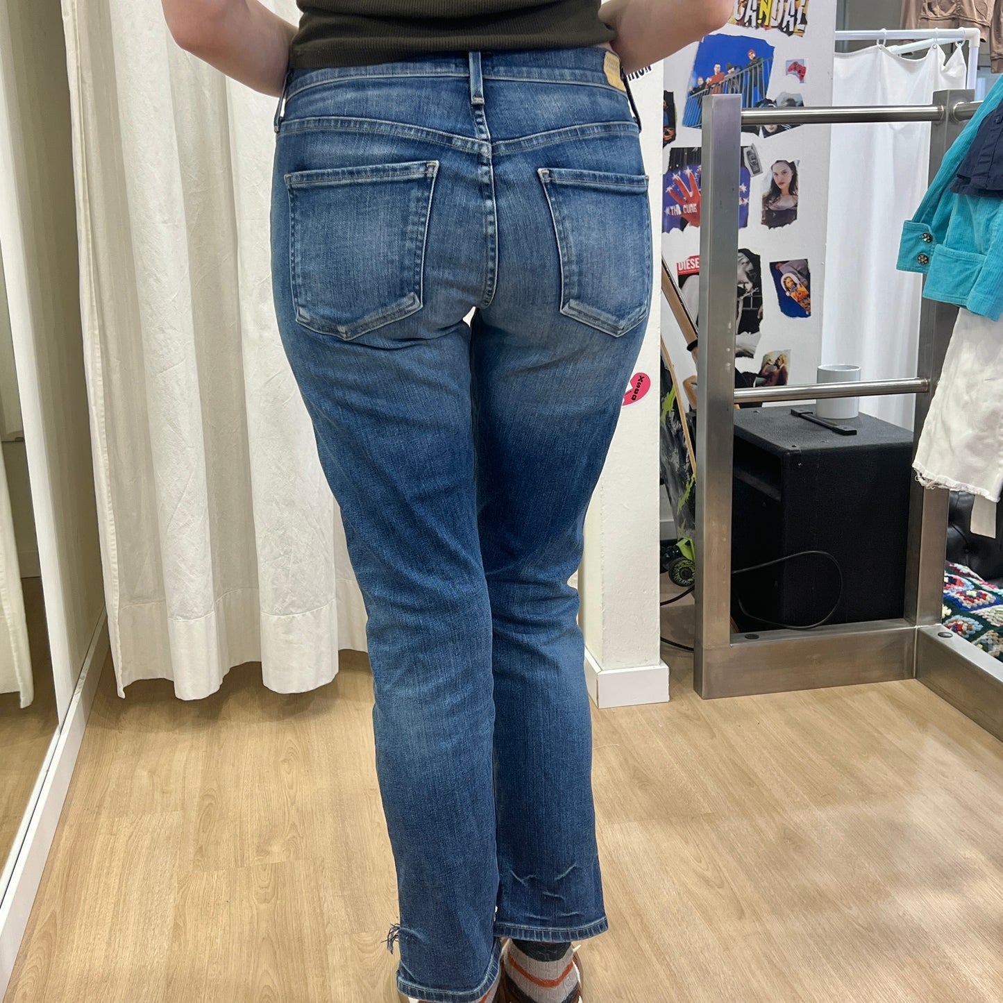 citizens of humanity 00s fitted mid waist jeans with distressed knees