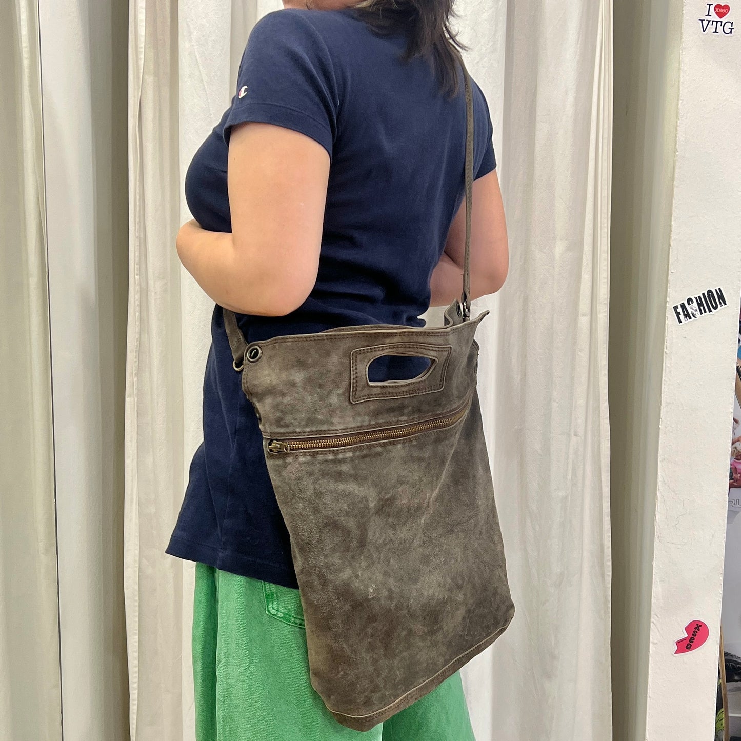 zen 00s topey brown suede crossbody bag