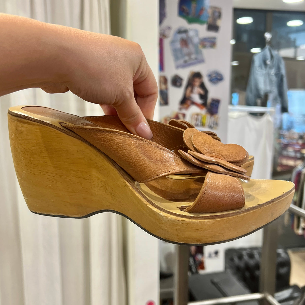 monn 00s brown leather wooden platform heels with butterfly