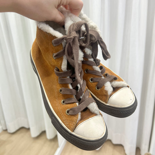 converse '10s tan shearling fur suede high top all stars
