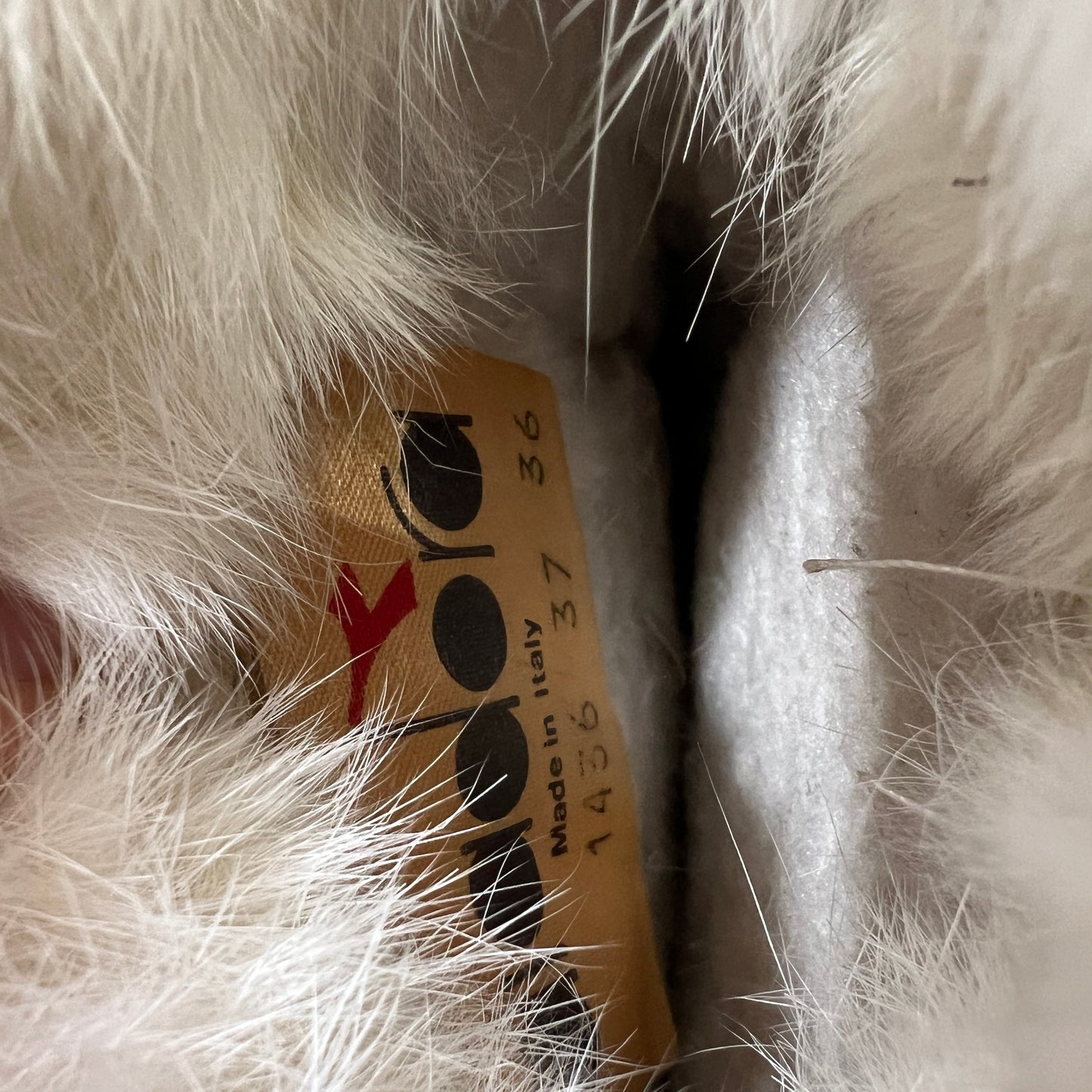 diadora 00s navy blue apres-ski snow boots with white faux fur