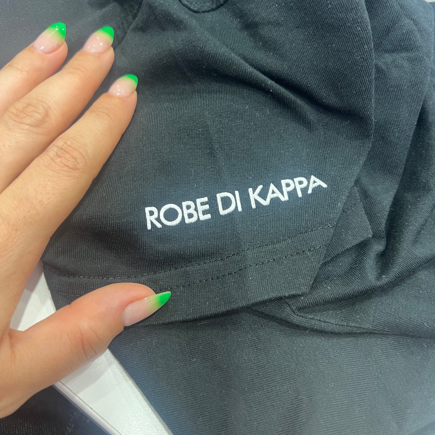 kappa 00s black v neck tshirt