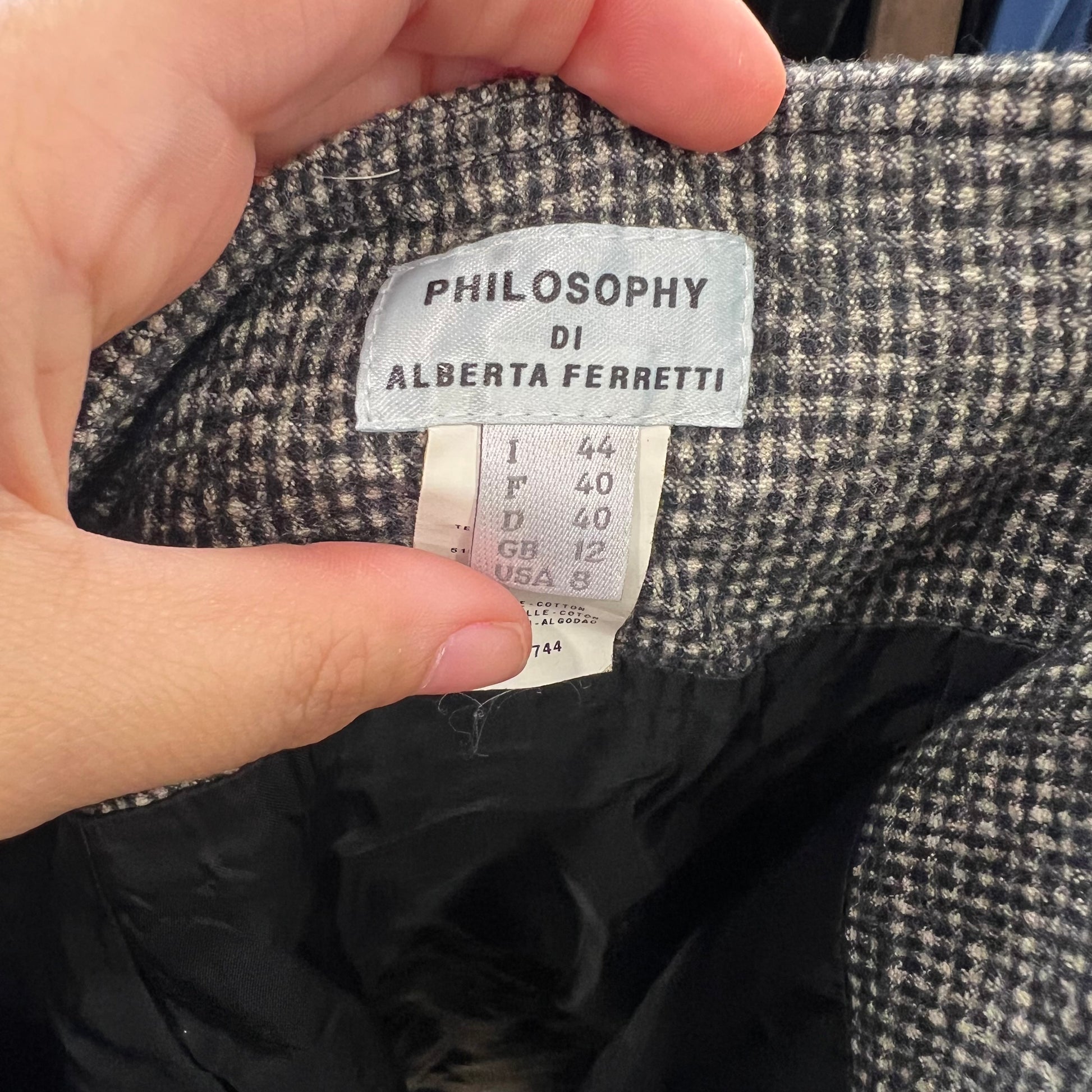 Label on a garment with 'Philosophy di Alberta Ferretti' branding