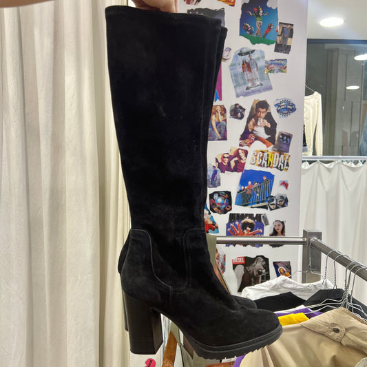 peperosa dark brown suede knee high round toe chunky heel boots