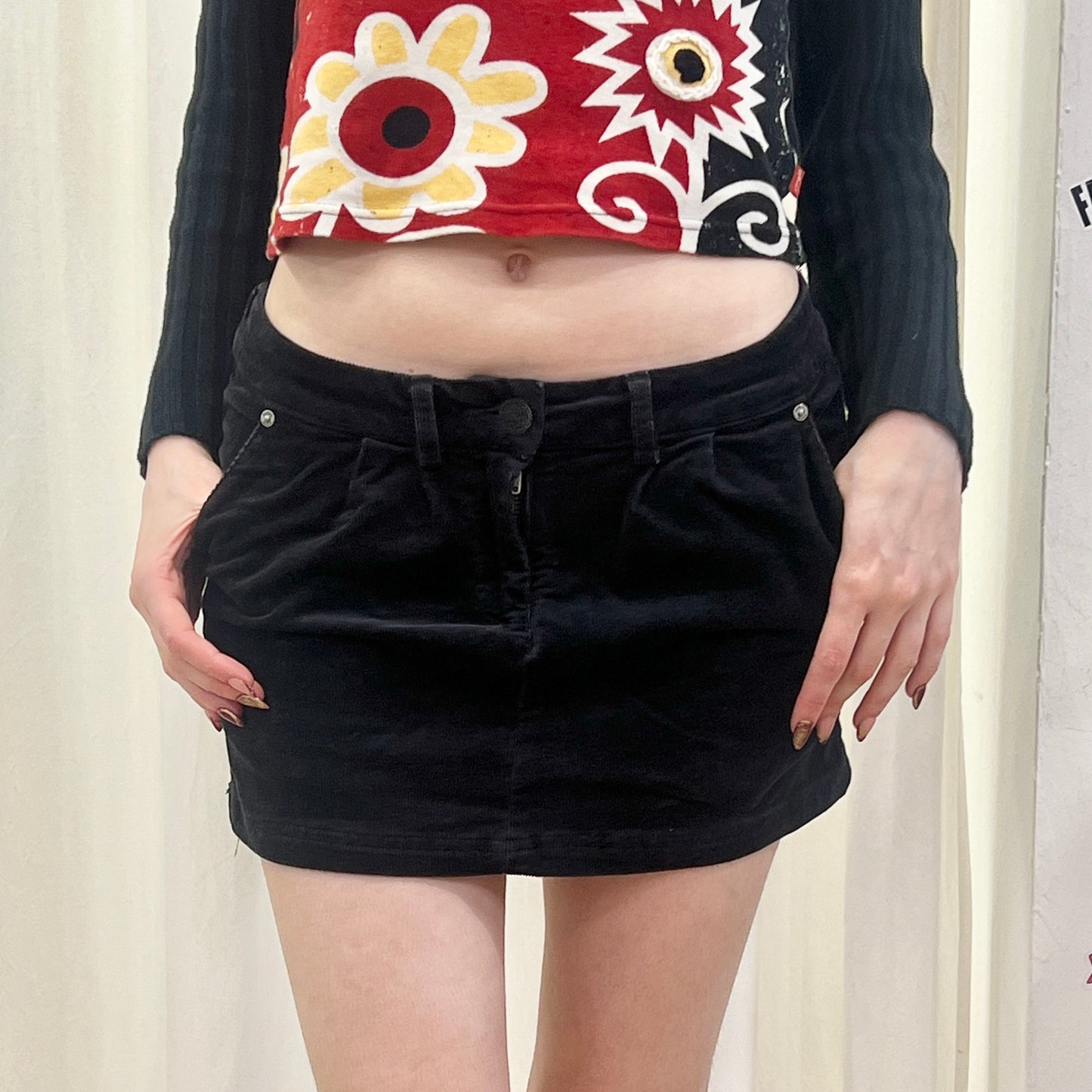 maison scotch '10s black corduroy velvet mini skirt