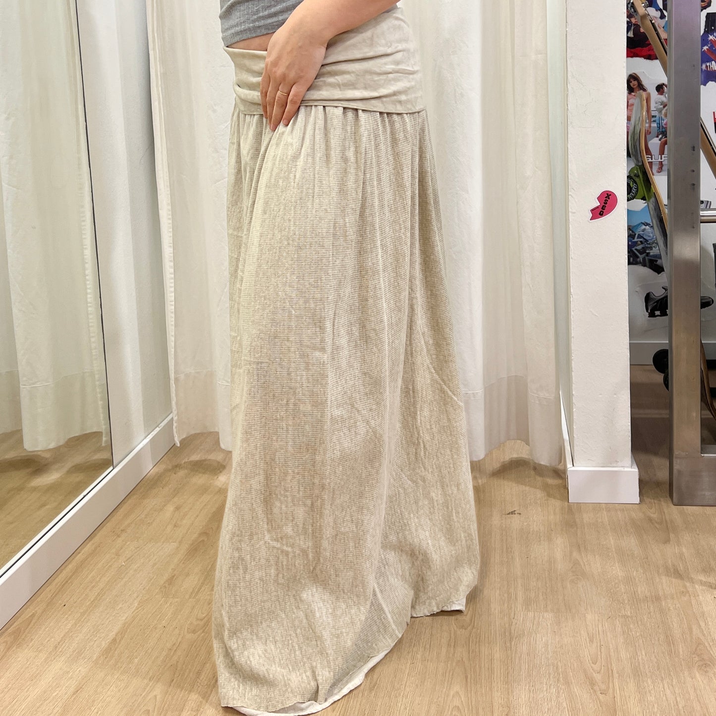 00s light beige flowy maxi skirt with stretchy waistband