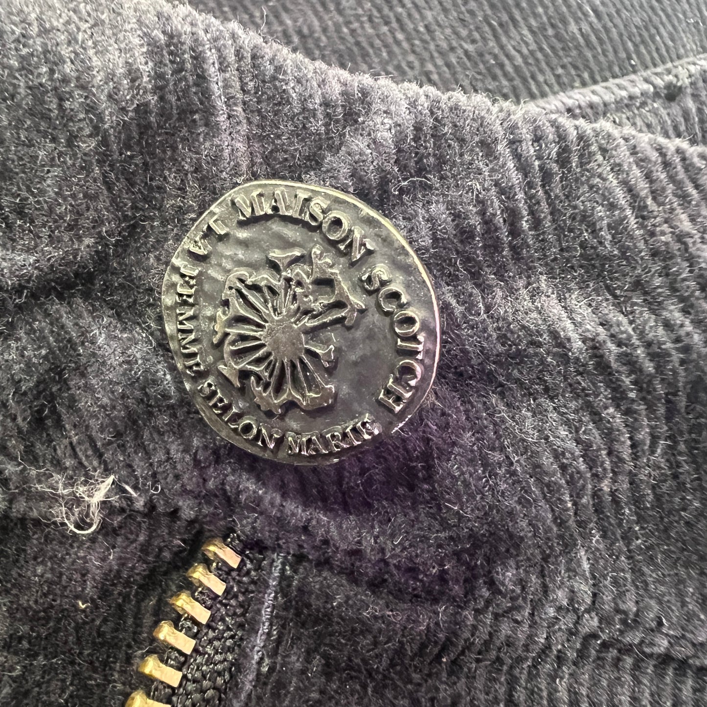maison scotch '10s black corduroy velvet mini skirt