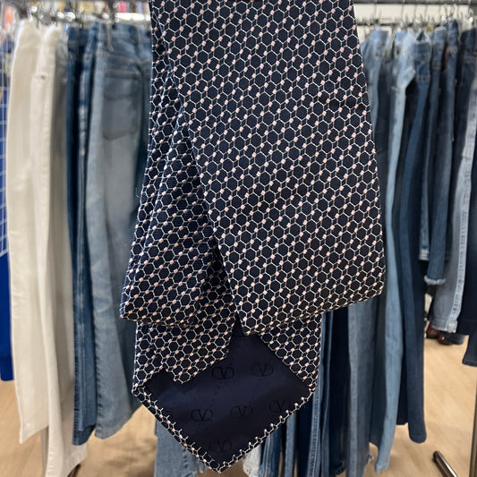 valentino 90s navy blue silk tie with light pink geometric pattern