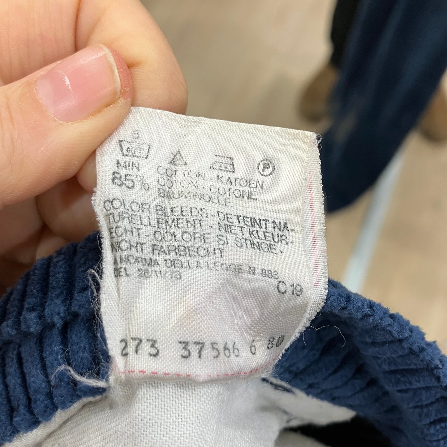 levis 90s navy blue corduroy velvet pants