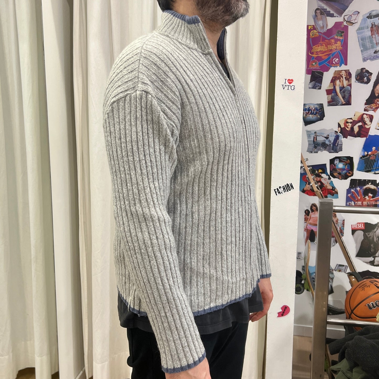 00s light grey ribbed wool zip up sweater