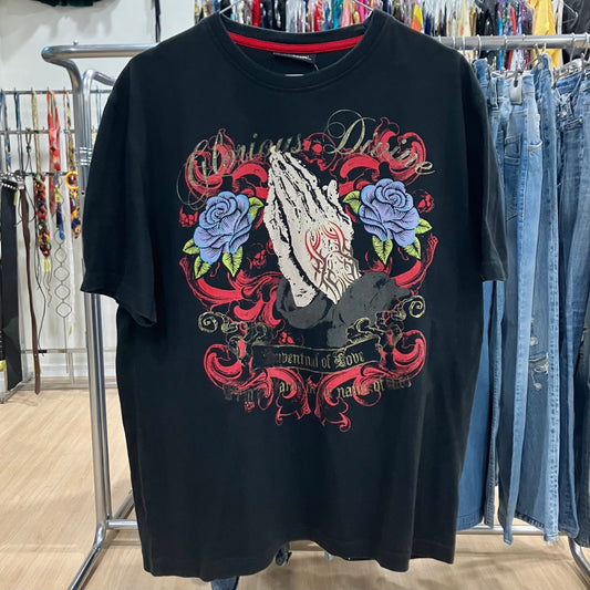 john devin black tee with roses goth tattoo print