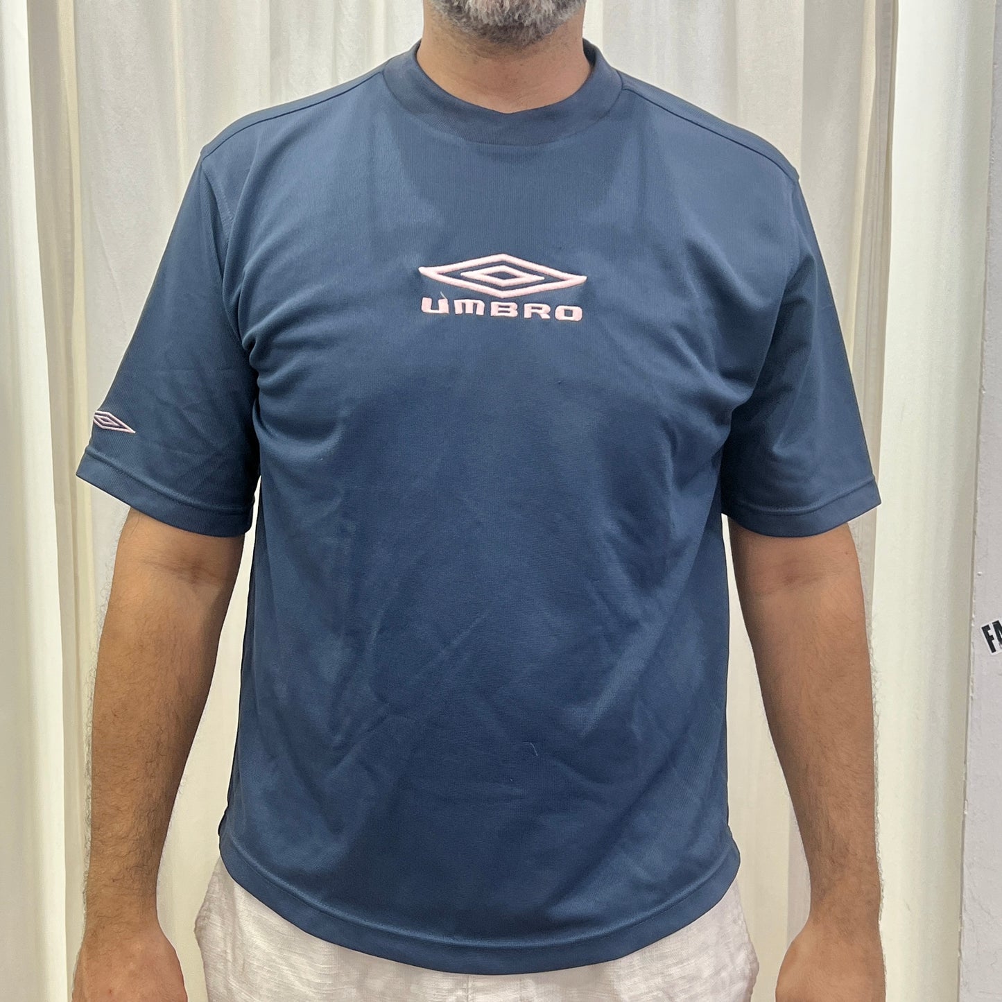 umbro 00s dark blue ribbed training tshirt