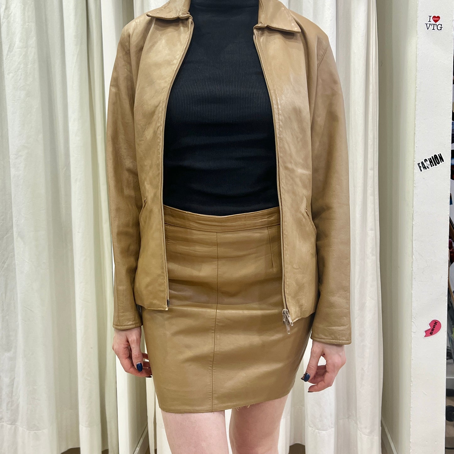 leather factory 00s tan leather zip up mini skirt suit