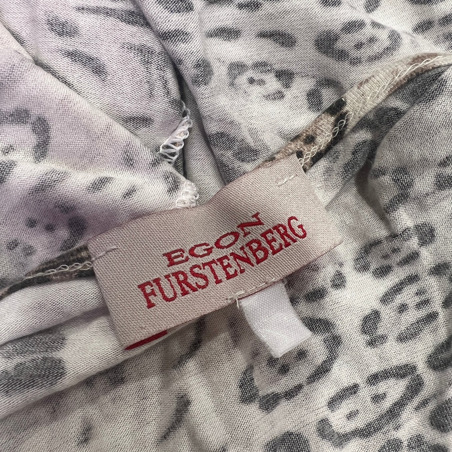 egon frustenberg 00s beige reptile print tshirt