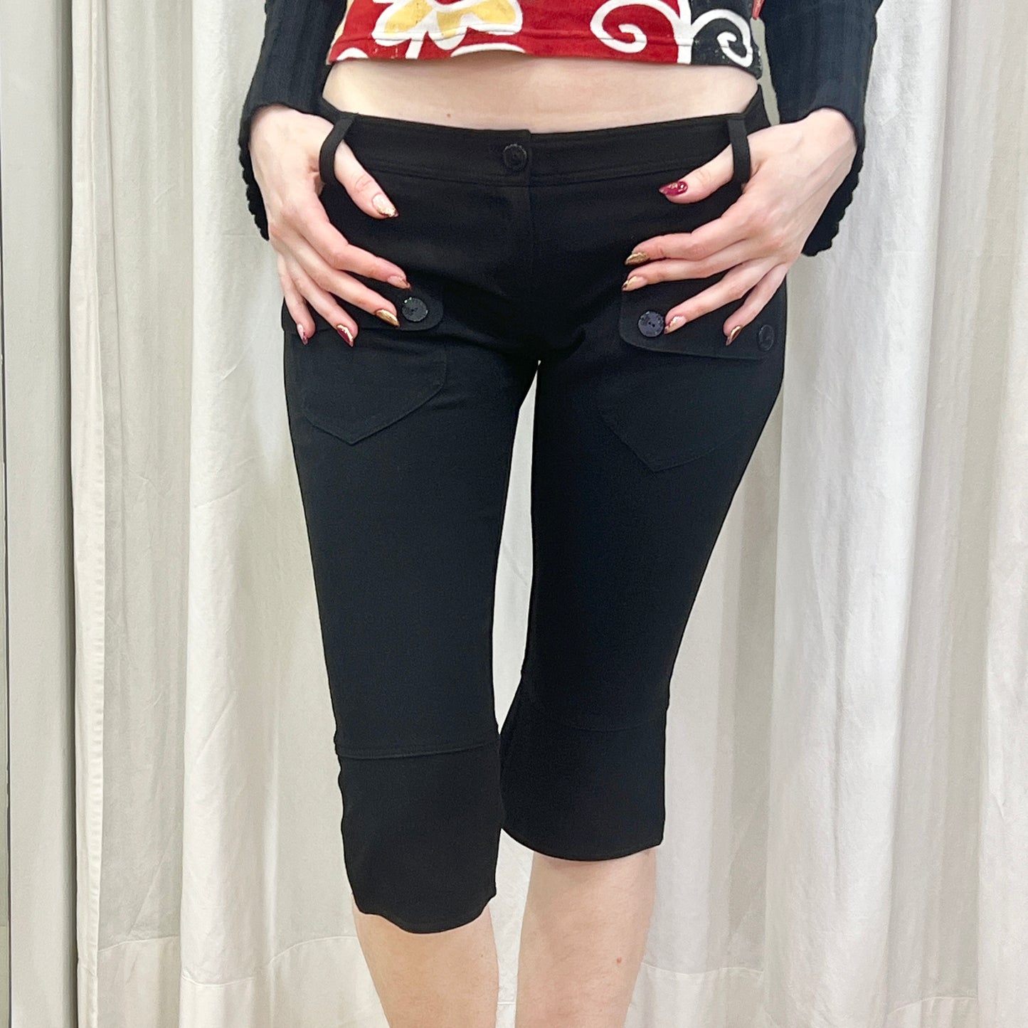denny rose 00s black capri shorts with rhynestone patch