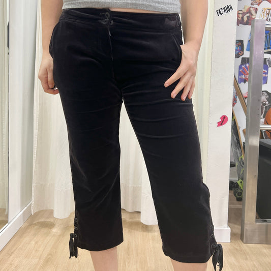 motivi 00s black velvet capri pants with corset bow detail