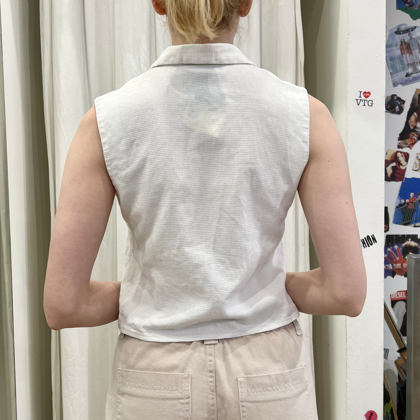 moschino 00s white crop sleeveless shirt vest