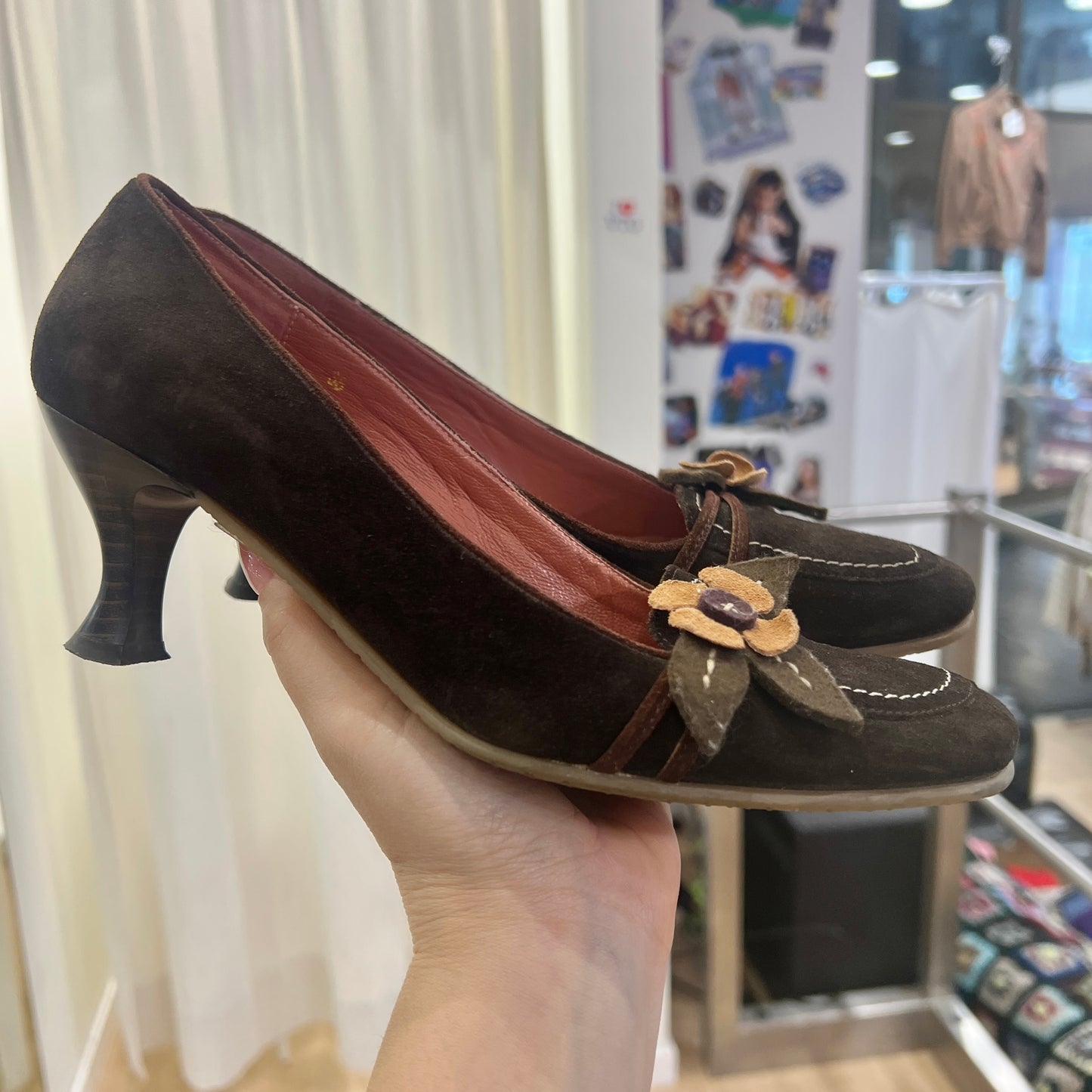 roberto ricci 00s brown suede heels with flower applique