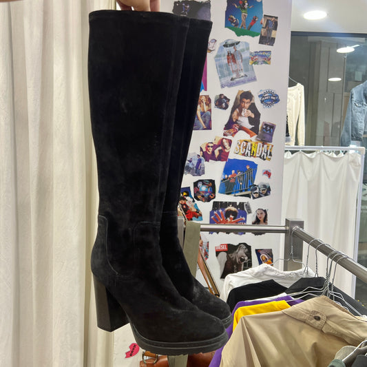 peperosa dark brown suede knee high round toe chunky heel boots