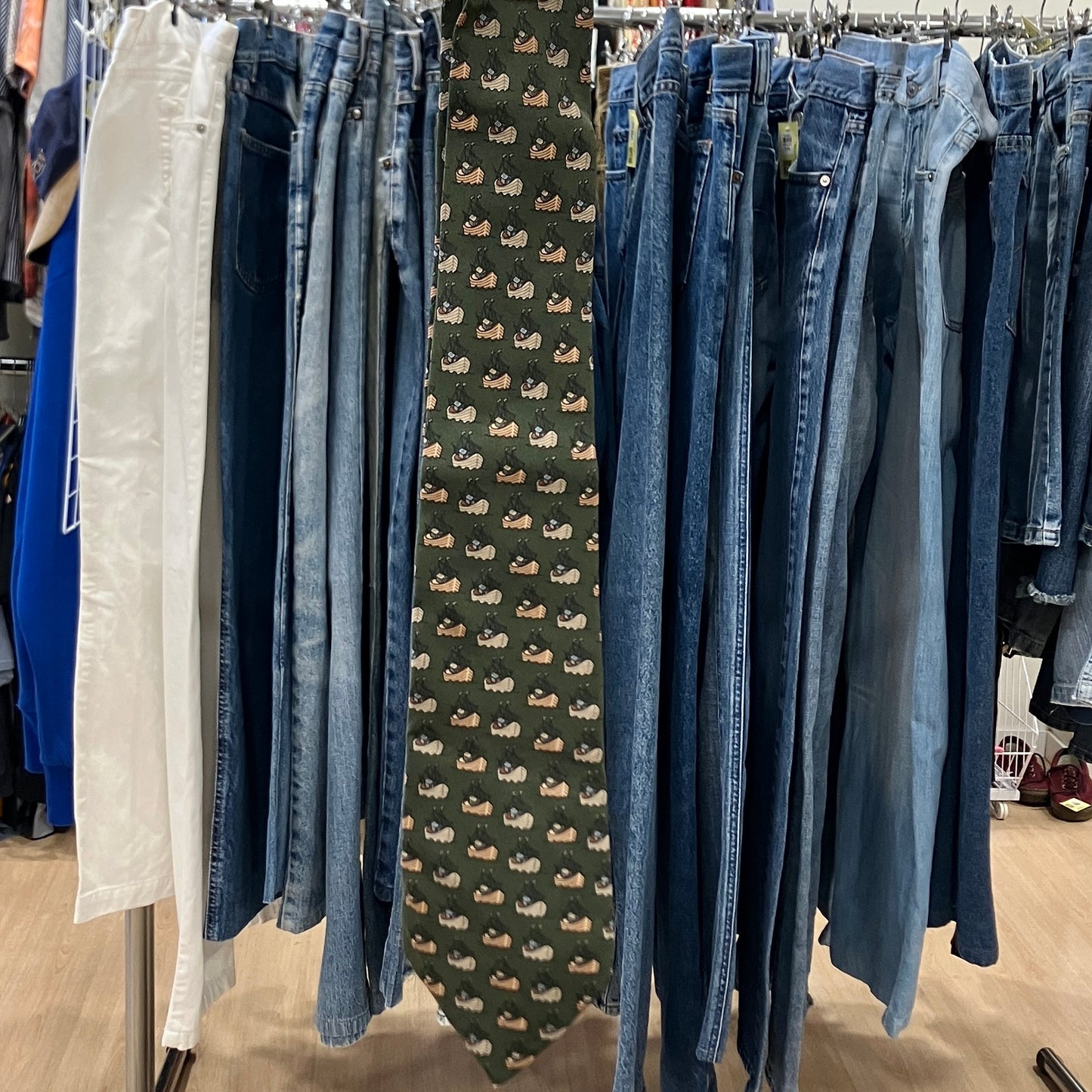 hermes 90s army green silk tie with sailing boats print