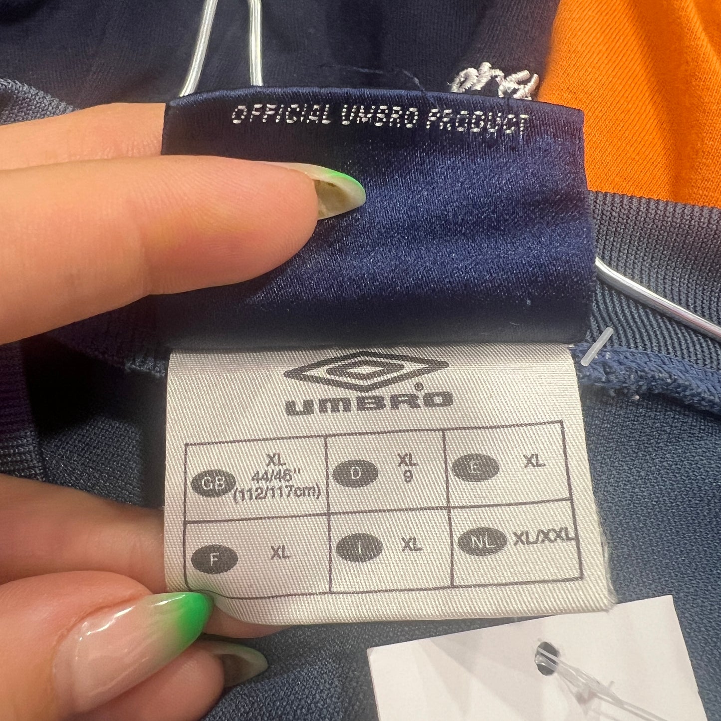 umbro 00s dark blue ribbed training tshirt