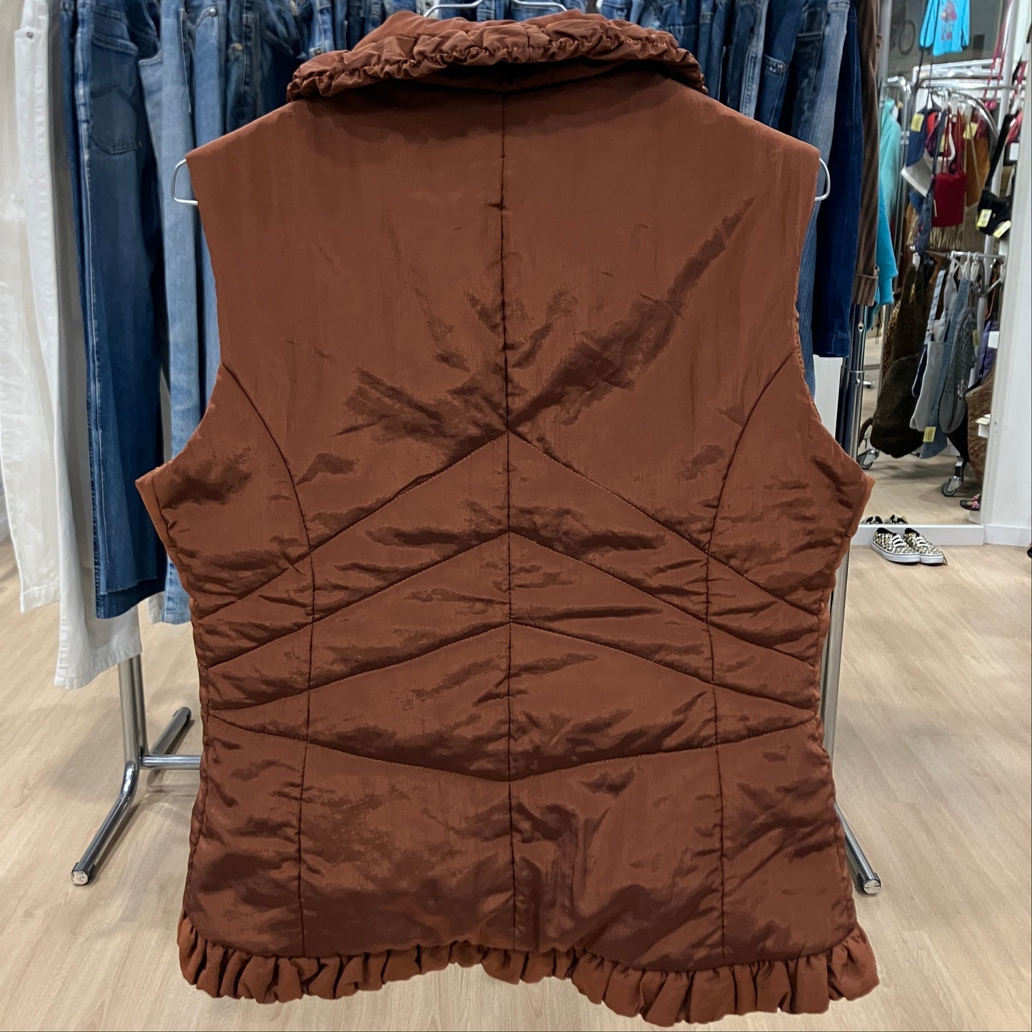 bagarry 00s brown puffer vest with frills