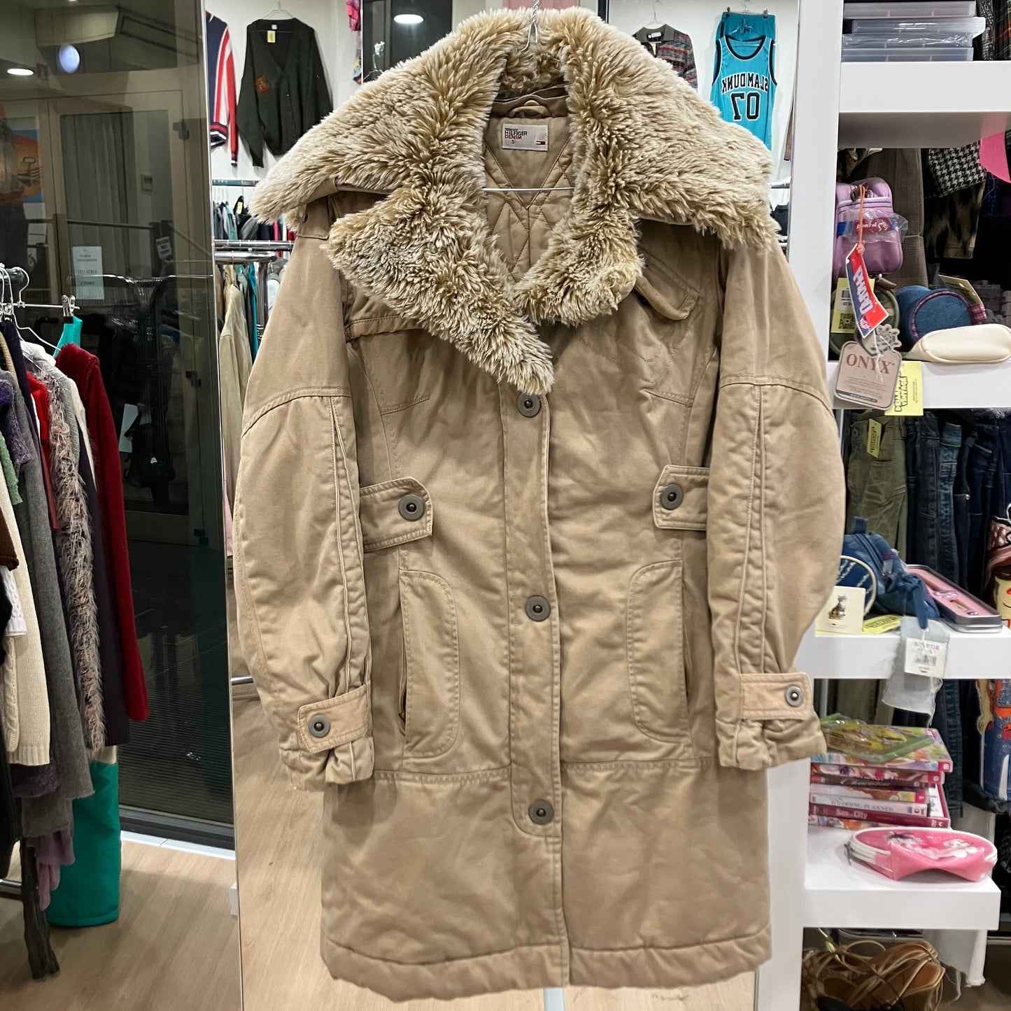 tommy hilfiger 00s beige parka coat with faux fur hood