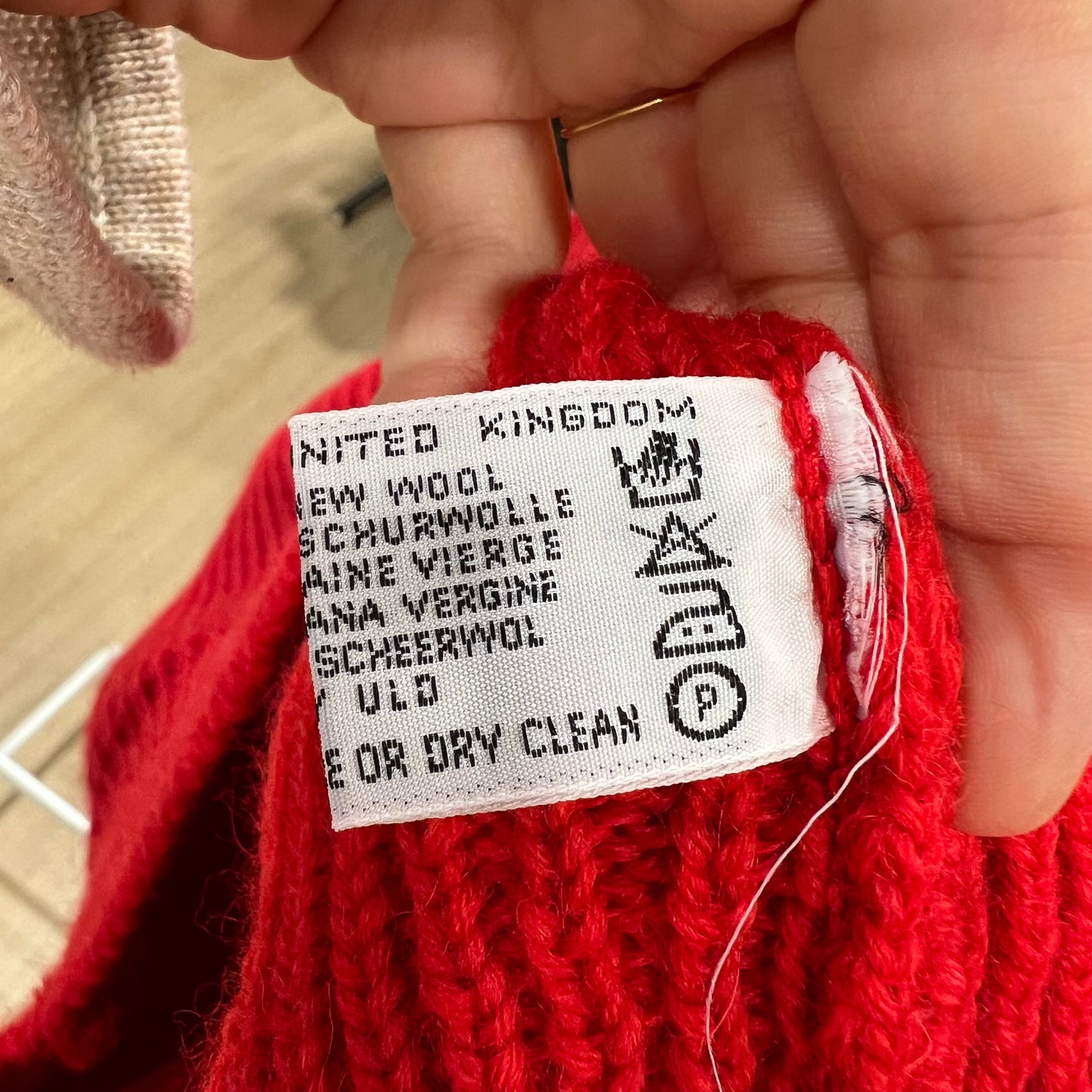 henri lloyd 90s red ribbed wool sweater