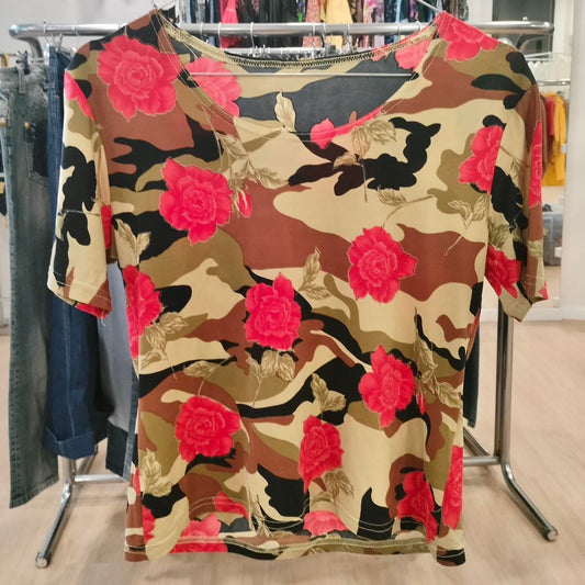 Short sleeve t-shirt with beige, brown, and black camouflage and red floral print