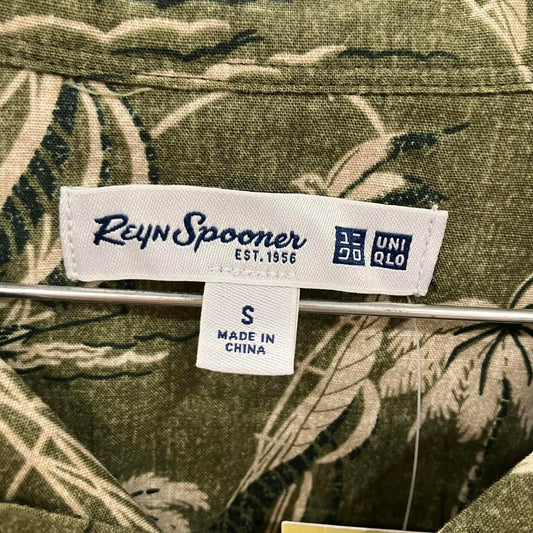Reyn Spooner army green and white Hawaiian shirt